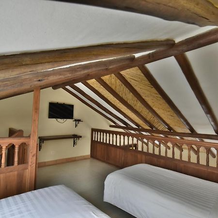 Hotel Campanario De La Villa บียาเดเลย์บา ภายนอก รูปภาพ